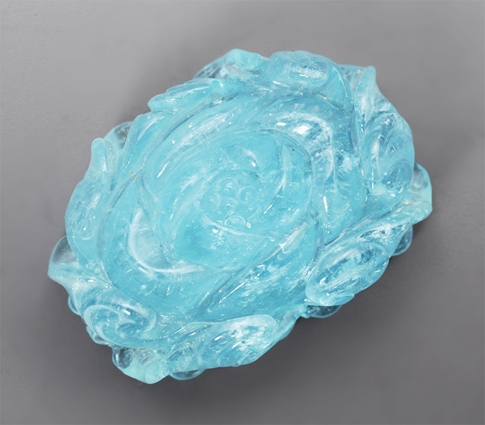 Крупный резной аквамарин 43,44 карата