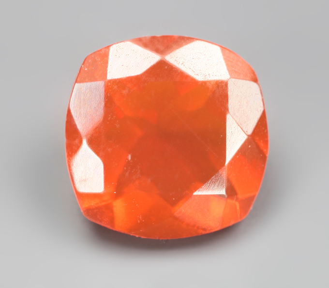 Мексиканский ограненный «огненный» опал 0,75 карата