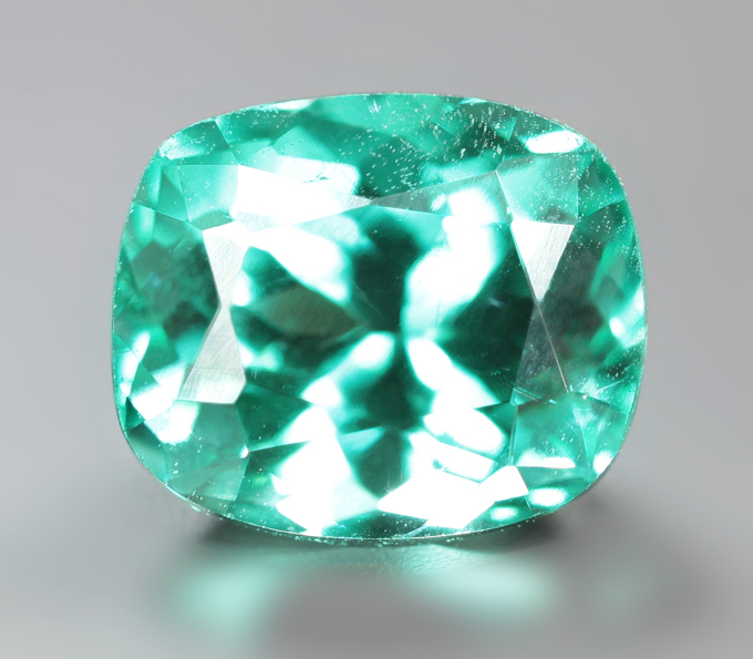 Топовый цвет! "Неоновый" апатит 1,8 карата