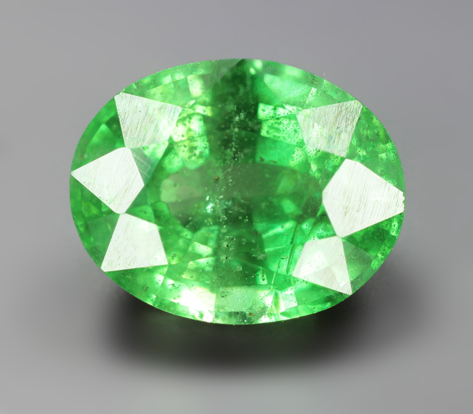 Ярко-неоновый цаворит 2,33 карата