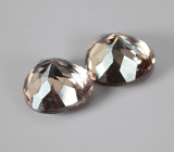 Пара гранатов со сменой цвета 2,44 карата