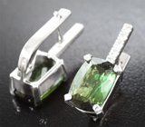 Серьги с зелеными апатитами 5,81 карата и лейкосапфирами