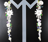 Серьги с резным перламутром, альмандинами гранатами, аметистами, иолитами, танзанитами, перидотами и цветной эмалью