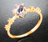 Золотое кольцо с зултанитом 1,17 карата и бриллиантами Золото