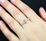 Золотое кольцо с зултанитом 1,17 карата и бриллиантами Золото