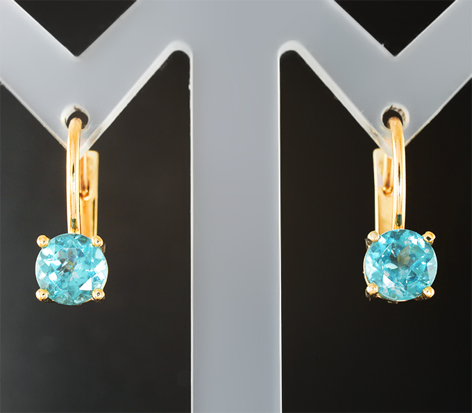 Золотые серьги с яркими «неоновыми» апатитами 2,01 карата