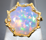 Золотое кольцо с уникальным крупным полупрозрачным опалом 7,98 карата и бриллиантами Золото