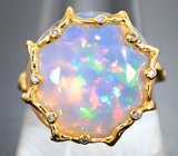 Золотое кольцо с уникальным крупным полупрозрачным опалом 7,98 карата и бриллиантами