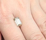 Крупный зеленовато-желтый турмалин 3,11 карата