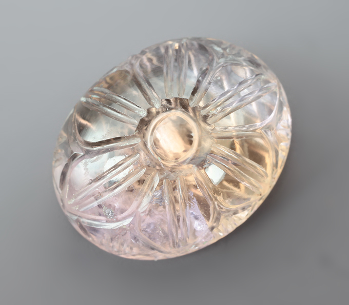 Крупный резной аметрин 31,47 карата