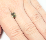 Желто-зеленый циркон 1,91 карата 