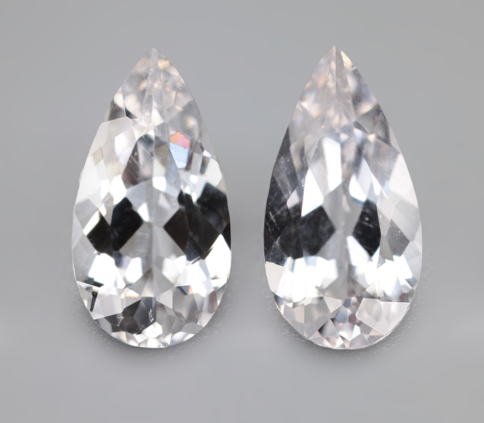 Редкая пара данбуритов 3,74 карата