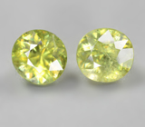 Пара желтовато-зеленых сфенов 2,43 карата