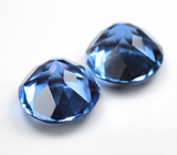 Крупная пара флюоритов со сменой цвета 12,1 карата 