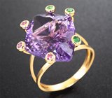 Золотое кольцо с чистейшим аметистом авторской огранки 12,91 карата, цаворитами гранатами и сапфирами