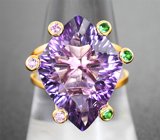 Золотое кольцо с чистейшим аметистом авторской огранки 12,91 карата, цаворитами гранатами и сапфирами