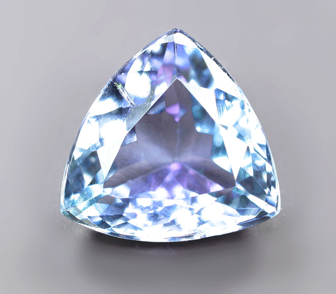 Полихромный цоизит 1,36 карата