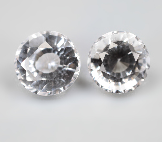 Пара редких данбуритов высокой чистоты 1,75 карата