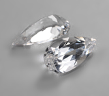 Крупная пара данбуритов высокой чистоты 4,44 карата