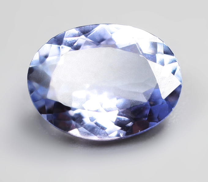 Полихромный цоизит высокой чистоты 2,06 карата