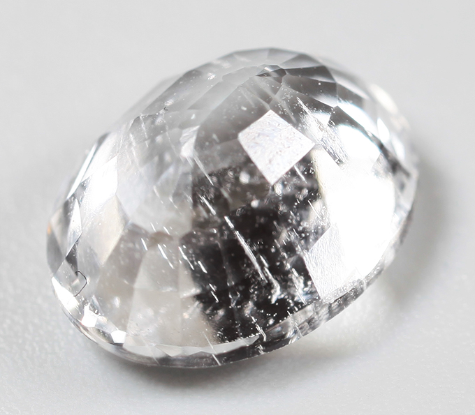 Редкий фенакит 2,28 карата 