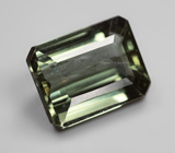 Крупный желтовато-зеленый турмалин 6,36 карата 