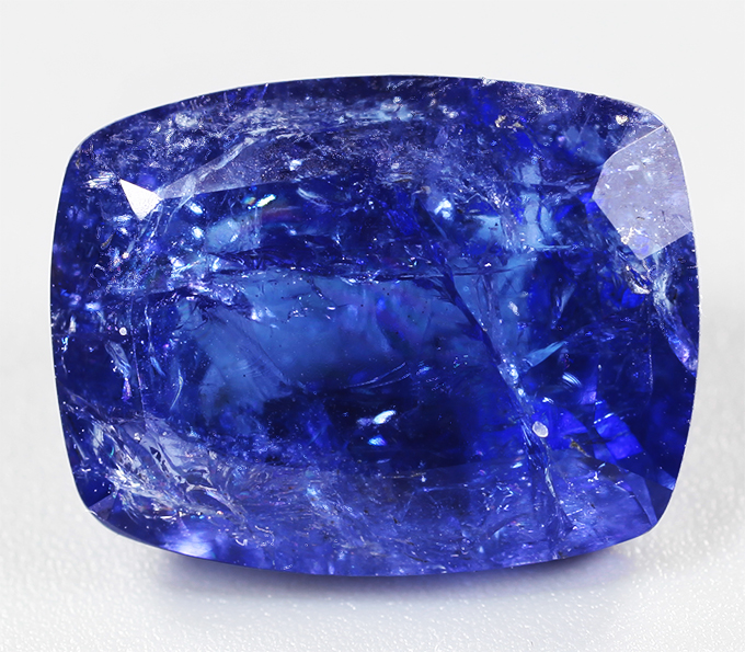 Крупный насыщенный танзанит 9,3 карата