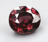 Оранжево-красный циркон высокой чистоты 3,8 карата 