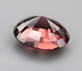 Оранжево-красный циркон высокой чистоты 3,04 карата 