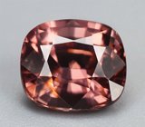 Оранжево-красный циркон высокой чистоты 2,4 карата