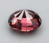 Оранжево-красный циркон 2,97 карата 