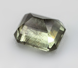 Перидот с включениями рутила 1,95 карата 