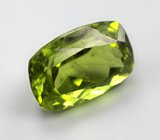 Перидот 5,76 карата 