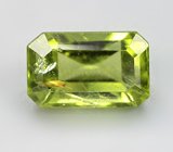 Перидот 2,65 карата 