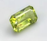 Перидот 2,65 карата 