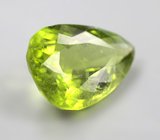 Крупный перидот 8,99 карата 