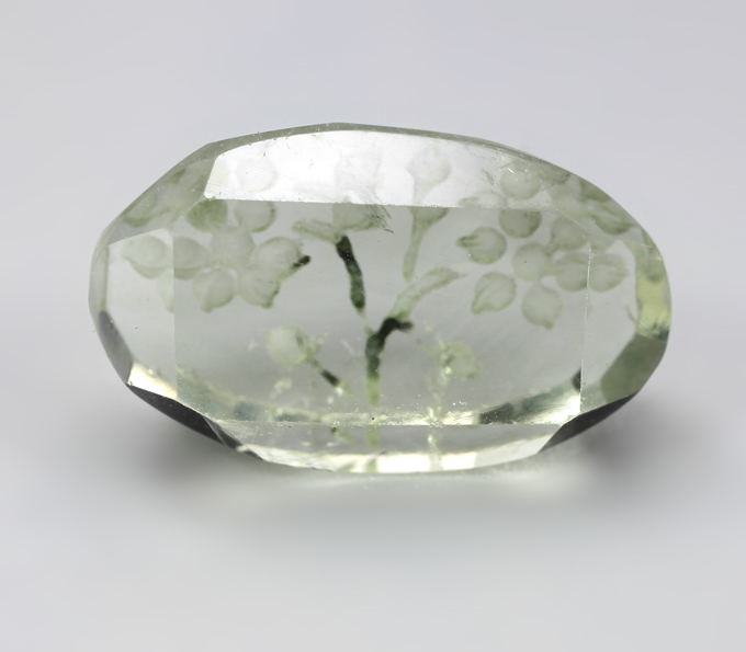 Резной зеленый аметист 11,32 карата