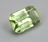 Перидот с включением рутила 1,89 карата 