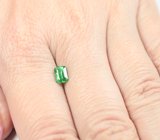 Неоново-зеленый цаворит 0,99 карата