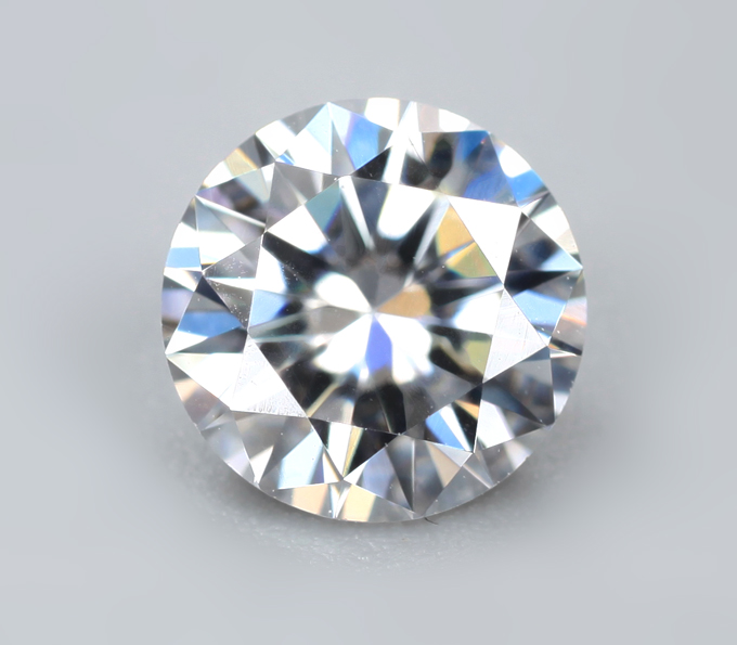 Топовая огранка! Бесцветный муассанит 0,76 карата