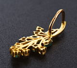 Золотой кулон с яркими "неоновыми" уральскими изумрудами 0,37 карата и лейкосапфирами