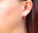 Золотые серьги с яркими насыщенными уральскими александритами 0,34 карата и бриллиантами Золото