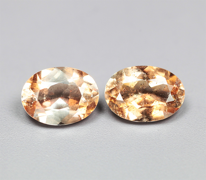 Пара андалузитов 0,95 карата