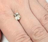 Орегонский солнечный камень высокой чистоты 1,64 карата 