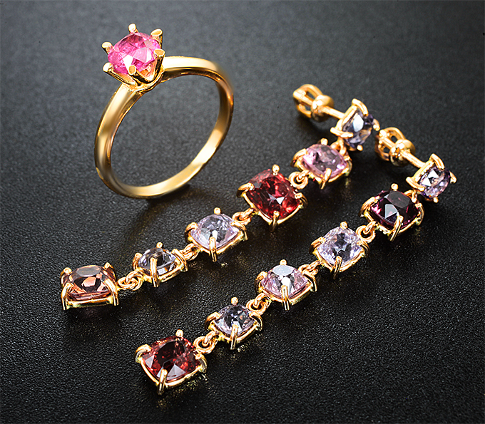 Комплект с разноцветными шпинелями 11,44 карата