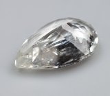 Бесцветный скаполит со сменой цвета 0,87 карата