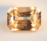 Желтый скаполит со сменой цвета 2,46 карата 