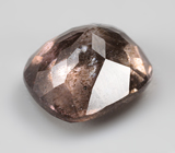 Розовато-пурпурный скаполит со сменой цвета 1,94 карата 