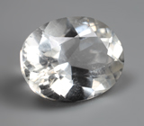 Бесцветный скаполит со сменой цвета 2,91 карата 