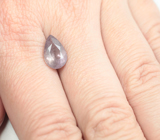 Пурпурный скаполит со сменой цвета 2,5 карата 